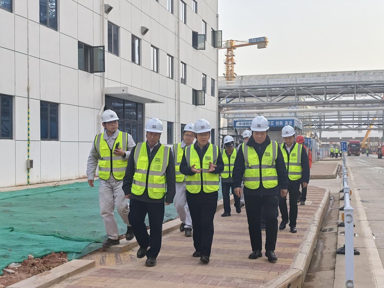 工程总承包分会副会长兼秘书长齐福海一行赴大别山清洁煤电扩建项目进行调研